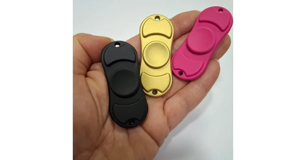 Azonnali szállítás Kétvégű fidget spinner fémből szépséghibás dobozban (1 db)