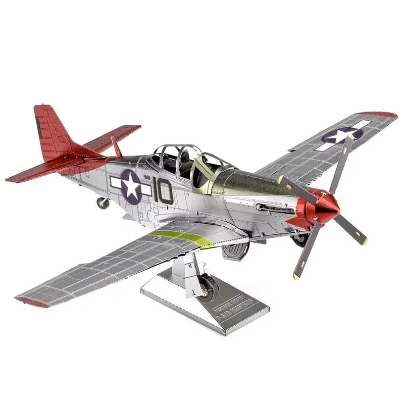 Árengedmény Metal Earth ICONX 99-es alakulat P-51D Mustang vadászrepülőgép - nagyméretű lézervágott acél makettező szett